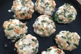 Куриные котлеты с фетой и зеленью