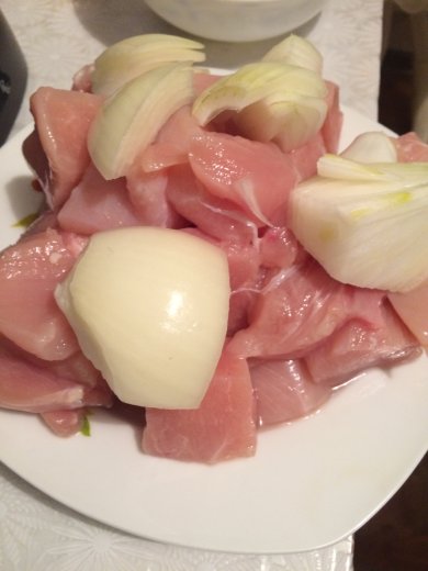 Куриные колбаски с соусом из горчицы с томатом - Шаг 1