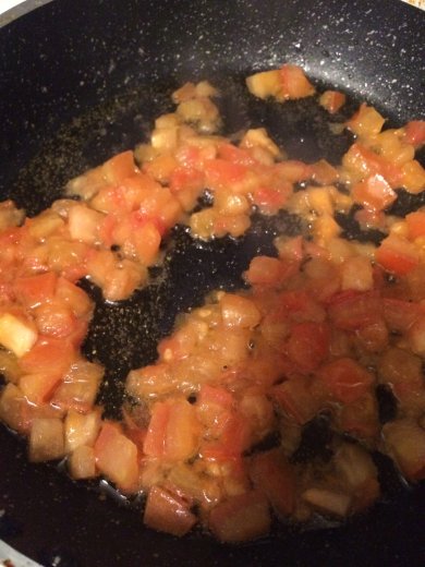 Куриные колбаски с соусом из горчицы с томатом - Шаг 5