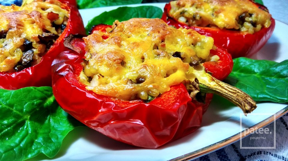 Перец запечённый в духовке с грибами и сыром - Шаг 11