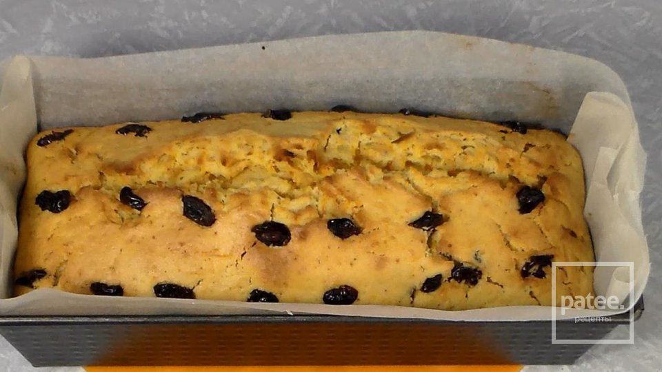 Морковный кекс с клюквой - Шаг 8