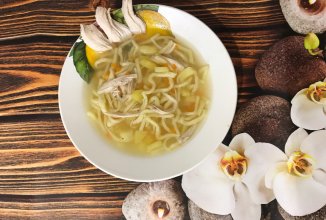 Суп с домашней лапшой