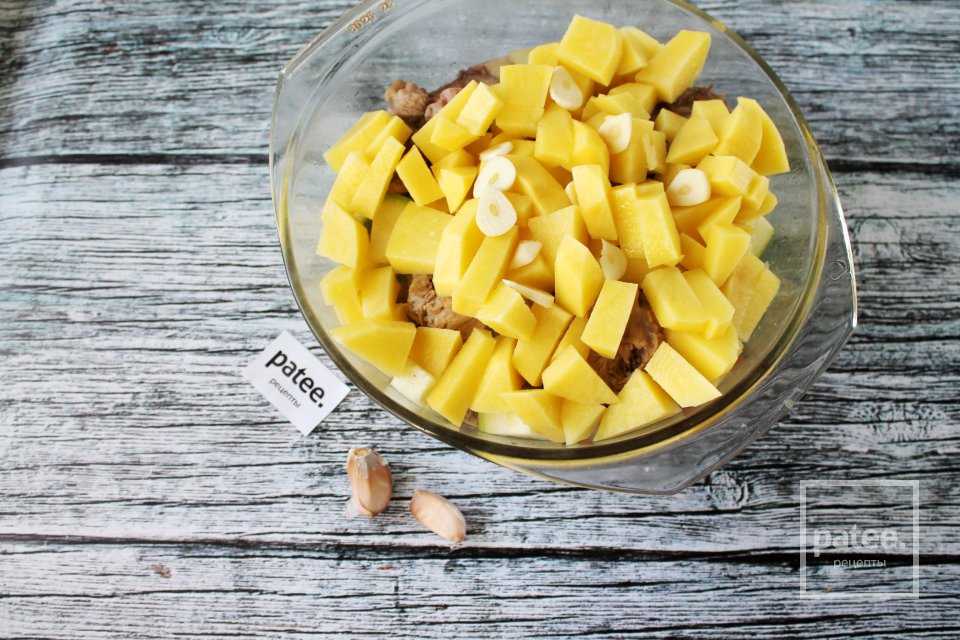 Кролик с овощами в сметане в духовке - Шаг 15