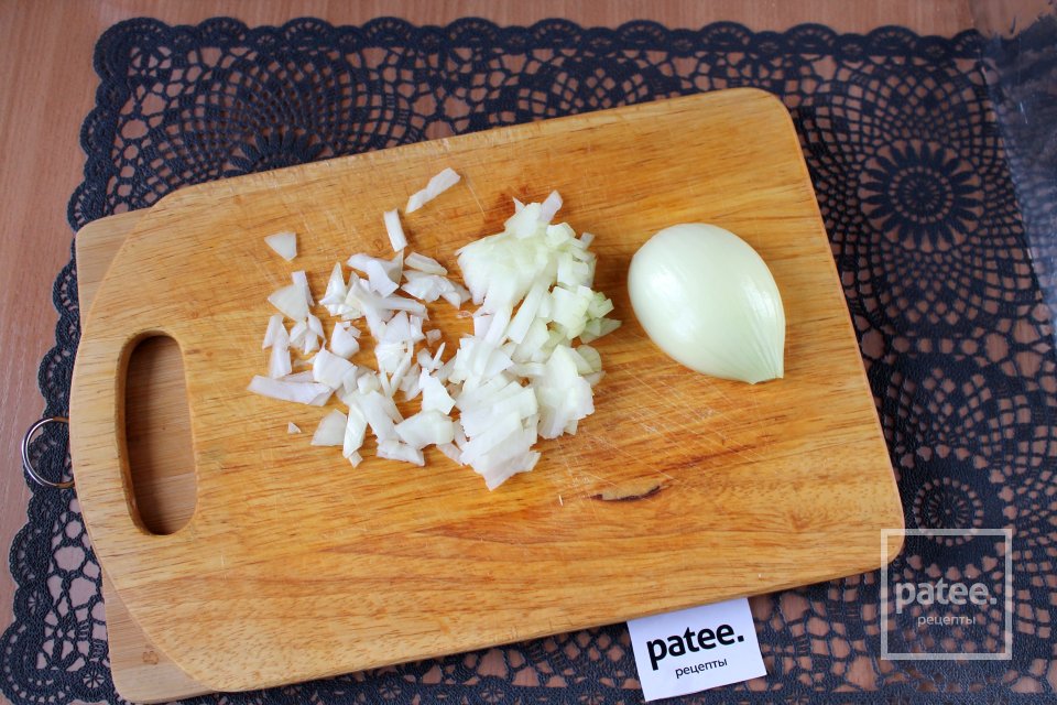 Салат с сайрой и авокадо - Шаг 2