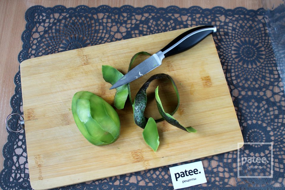 Салат с сайрой и авокадо - Шаг 4