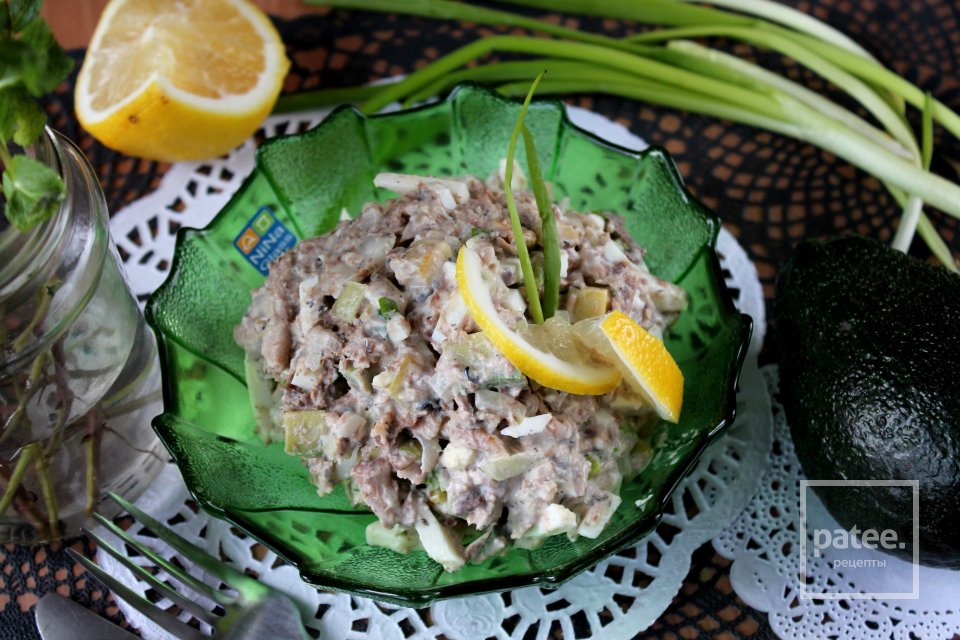 Салат с сайрой и авокадо - Шаг 16