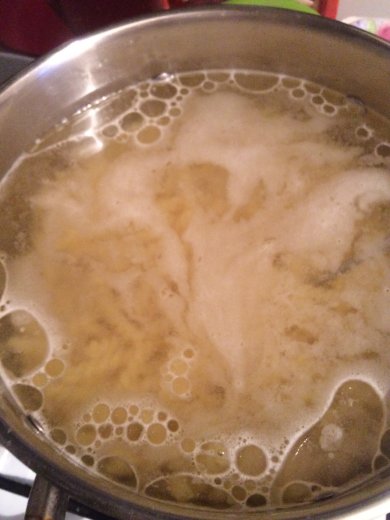 Паста с куриными бедрышками в медово-соевом соусе. - Шаг 2