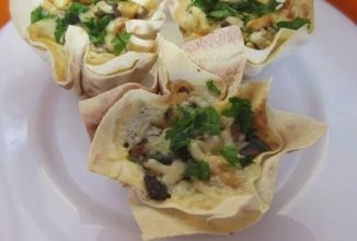 Горячая закуска в корзиночках из лаваша