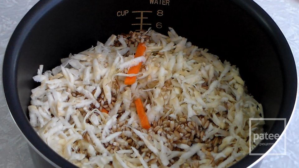 Перловка с грибами и корнем сельдерея в мультиварке - Шаг 5