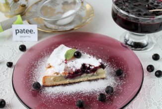 Бисквит со смородиной