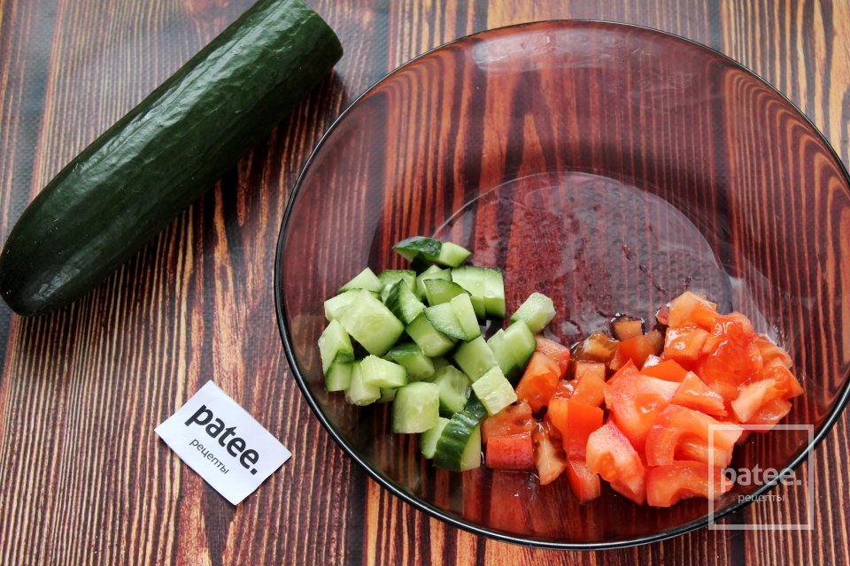 Салат овощной с моцареллой "Любимая жена" - Шаг 3