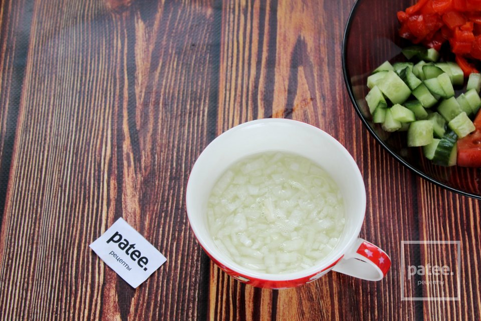 Салат овощной с моцареллой "Любимая жена" - Шаг 6