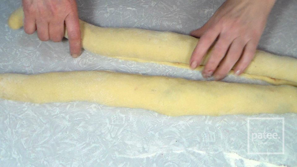 Сдобный калач с начинкой в шоколадной глазури - Шаг 7