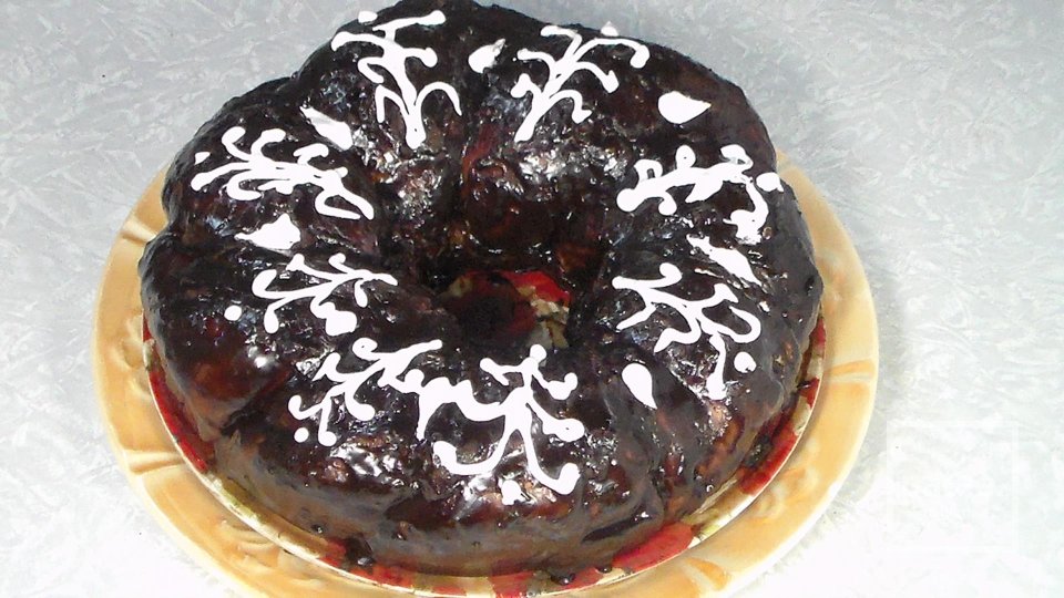 Сдобный калач с начинкой в шоколадной глазури - Шаг 15