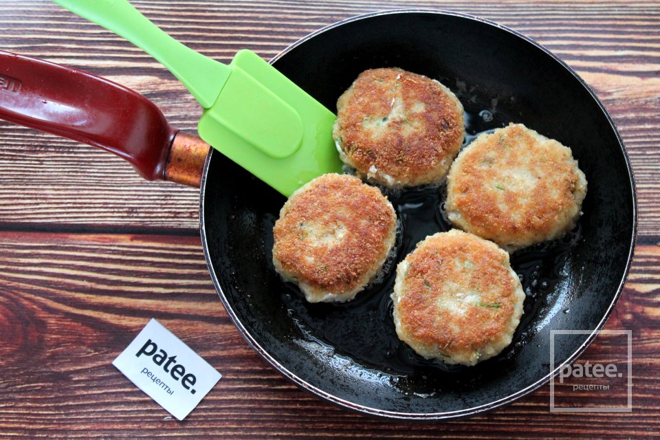 Сочные котлеты из трески с тимьяном - Шаг 14