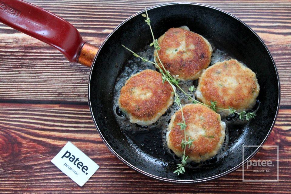 Сочные котлеты из трески с тимьяном - Шаг 15