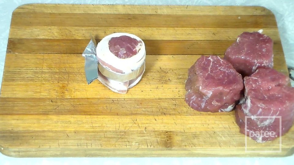 Медальоны из свинины в беконе - Шаг 3