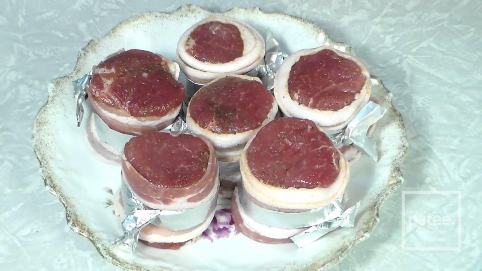 Медальоны из свинины в беконе - Шаг 4