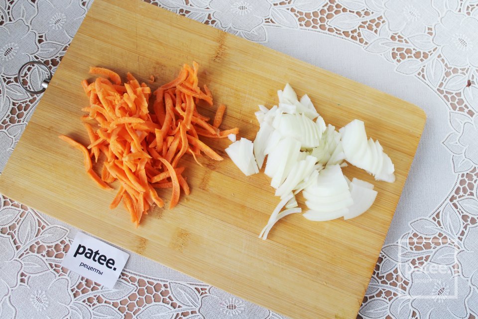 Плов из булгура с курицей на сковороде - Шаг 3