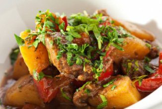 жаркое со свининой и картошкой в мультиварке