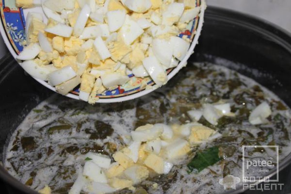 Рецепт: Борщ зеленый "Весенний" - со щавлем, кислым молоком и пшеном - Шаг 11