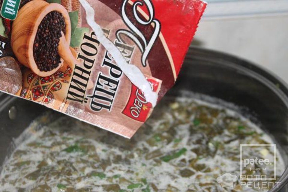 Рецепт: Борщ зеленый "Весенний" - со щавлем, кислым молоком и пшеном - Шаг 13