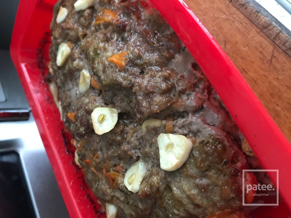 Рулет из фарша с яйцом - Шаг 9