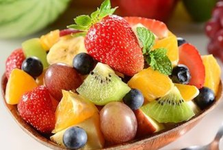 Салат ягодный