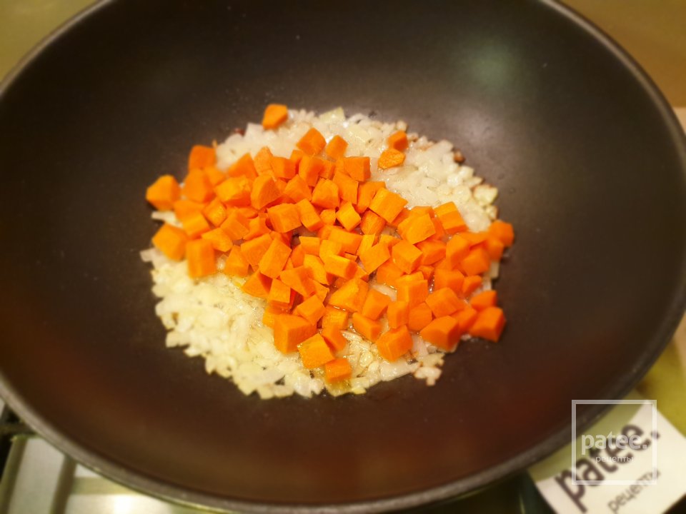 Похлебка из чечевицы с овощами и яйцом - Шаг 6