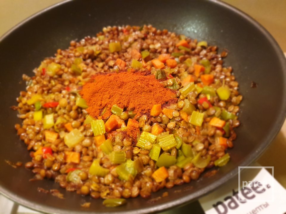 Похлебка из чечевицы с овощами и яйцом - Шаг 14