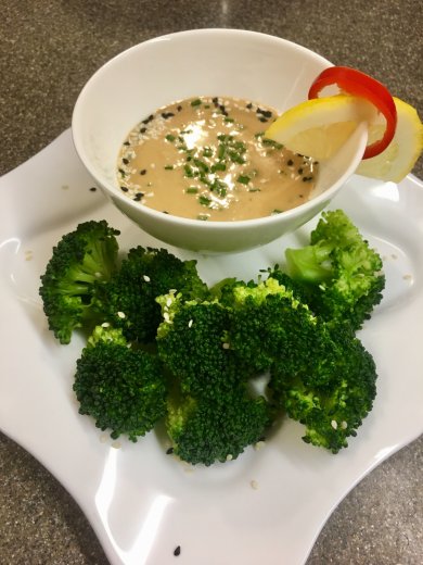 Полезный ужин : 🥦Брокколи с кунжутным соусом ☘️