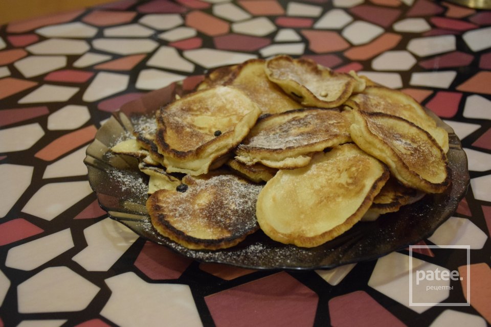 невероятные оладушки с кусочками банана - Шаг 2