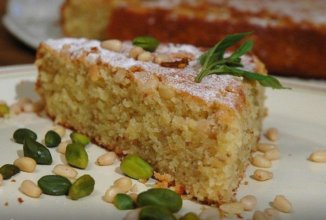 Кекс с кедровыми орешками