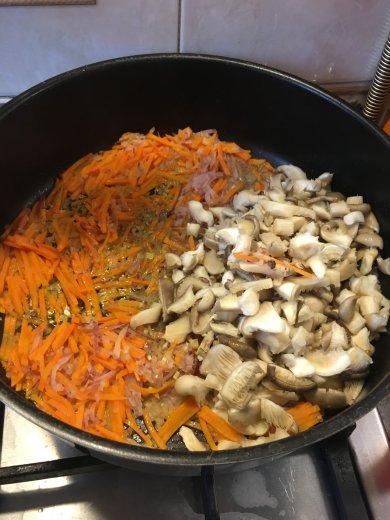 Постная солянка с вешенками - Шаг 2