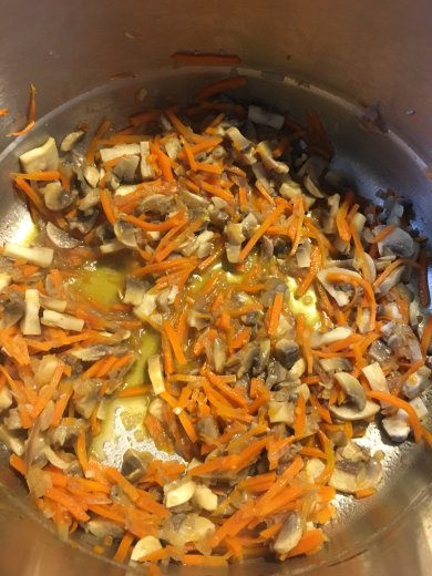 Постный борщ с шампиньонами - Шаг 2