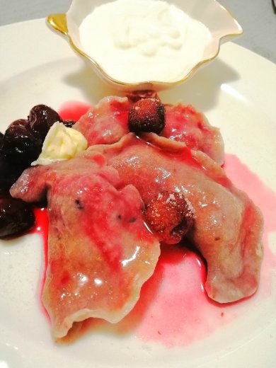 Цветные цельнозерновые вареники с вишней - Шаг 3