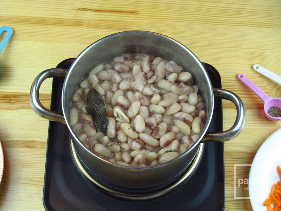 Фасоль в томатном соусе - Шаг 1
