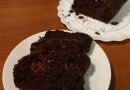 Black currant chocolate cake
