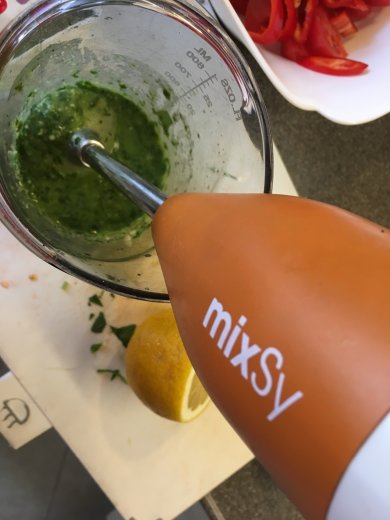 «Алый» салат 🥗 с зелёным песто - Шаг 4