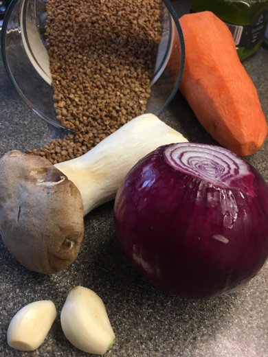 Постная гречка с грибами - Шаг 1