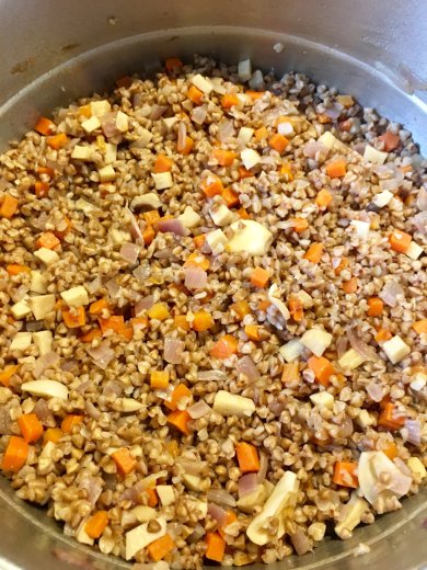 Постная гречка с грибами - Шаг 4