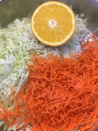 Маринованная капуста в апельсине 🍊 - Шаг 2