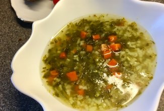 Рисовый суп со шпинатом