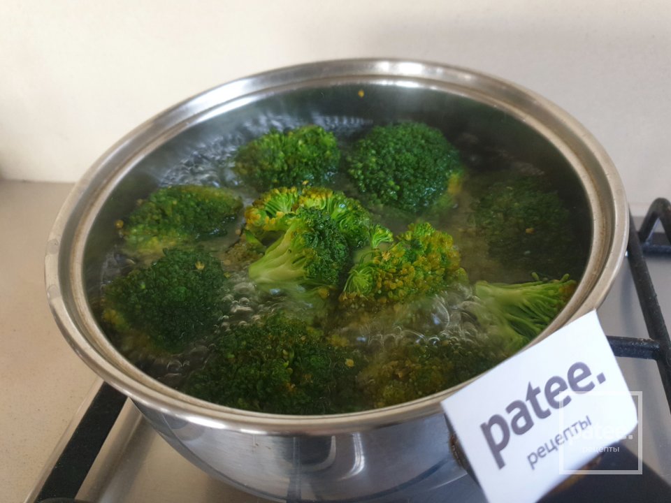 Канелоне с начинкой из брокколи и шампиньонов - Шаг 2