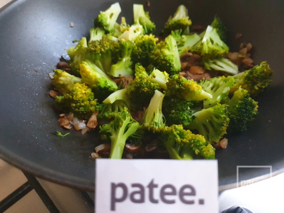 Канелоне с начинкой из брокколи и шампиньонов - Шаг 9