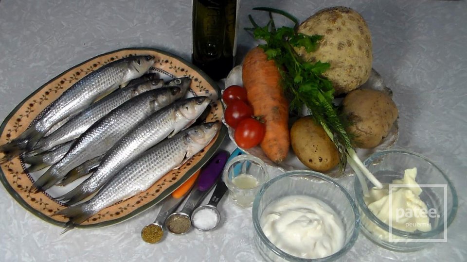 Как приготовить кефаль в духовке с овощами - Шаг 1