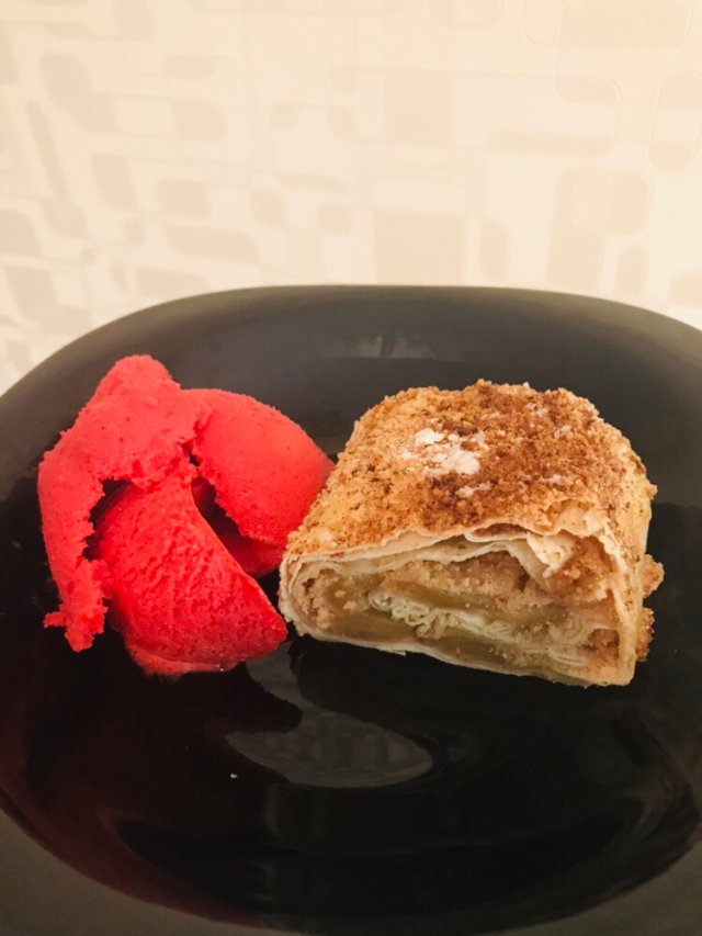 Яблочный🍎 штрудель из лаваша🥖