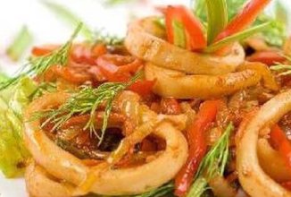 Остренький салат «Оранжевый кальмар»