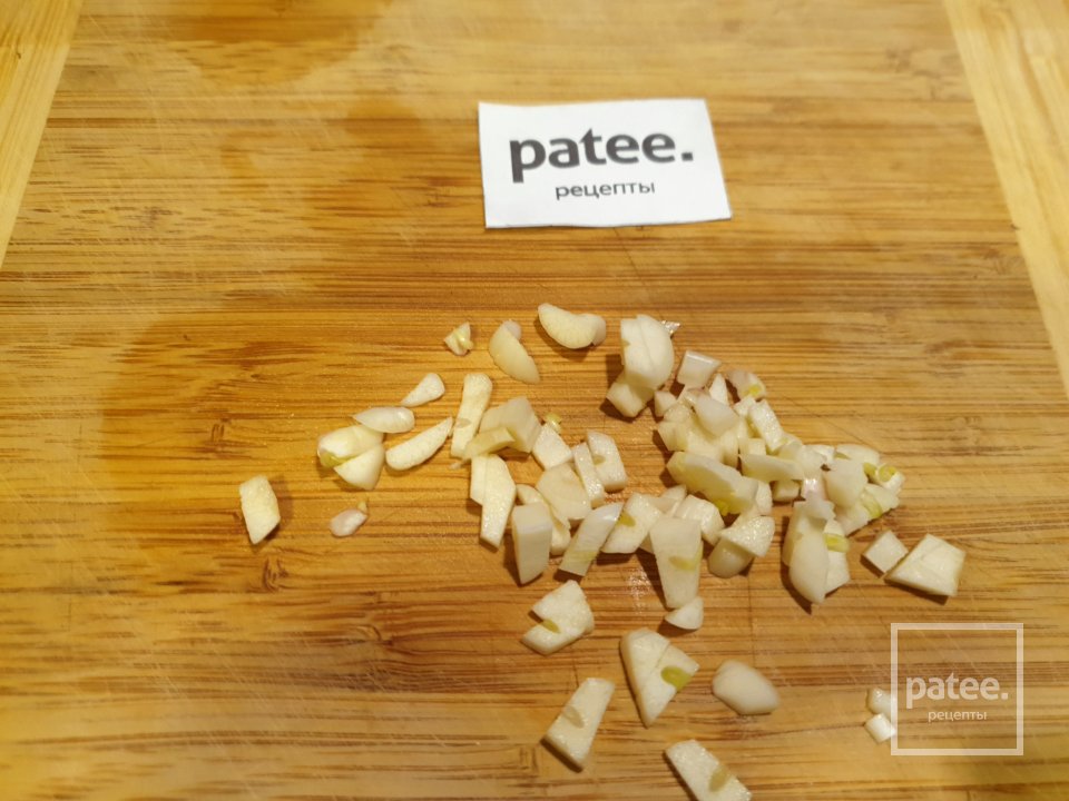 Овощное рагу с нутом и яйцом - Шаг 1