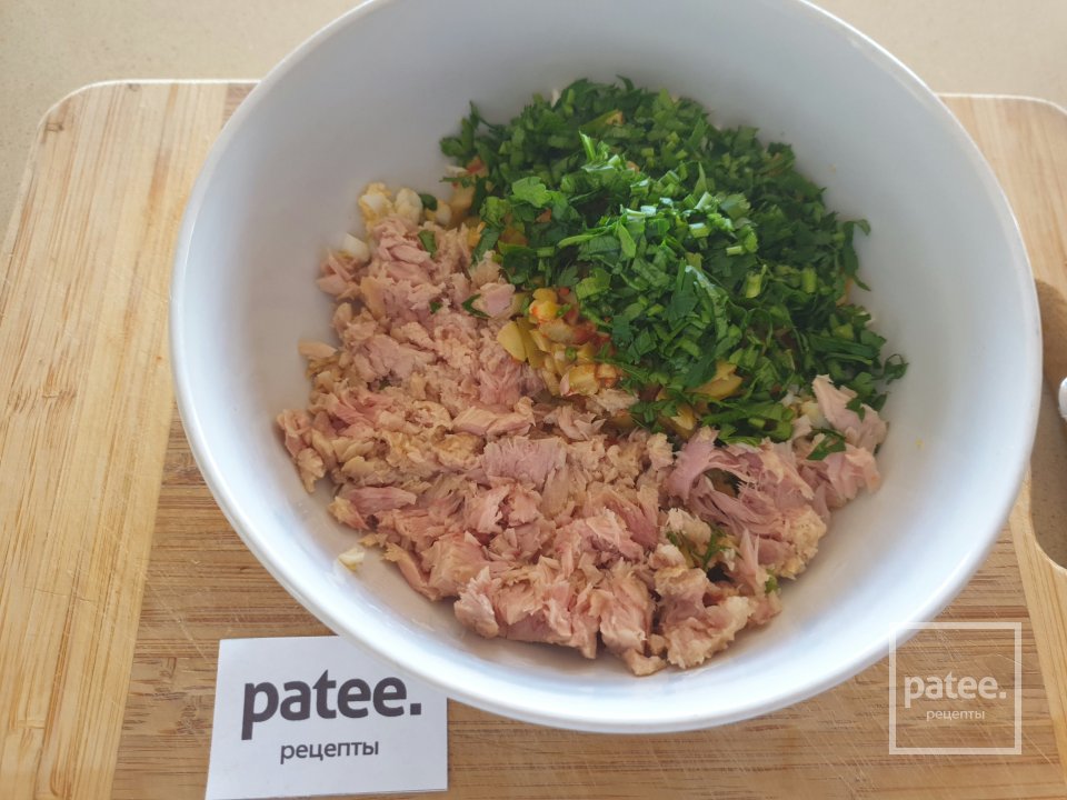 Лёгкая закуска с фаршированными крабовыми палочками - Шаг 6